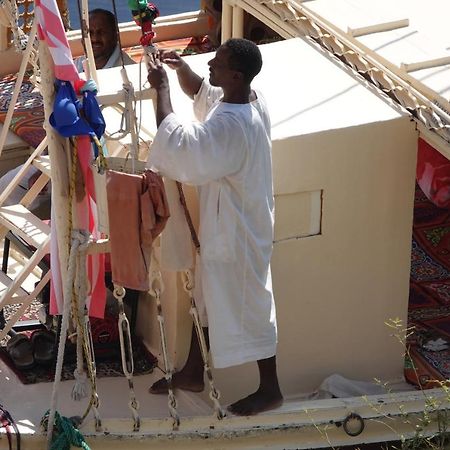 Jj Jamaica Felucca Hotel Aswan Luaran gambar