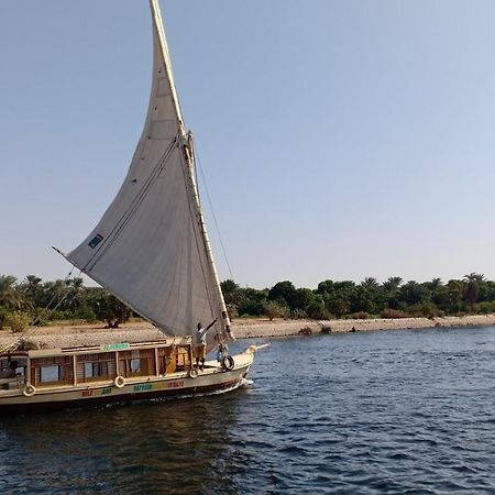 Jj Jamaica Felucca Hotel Aswan Luaran gambar