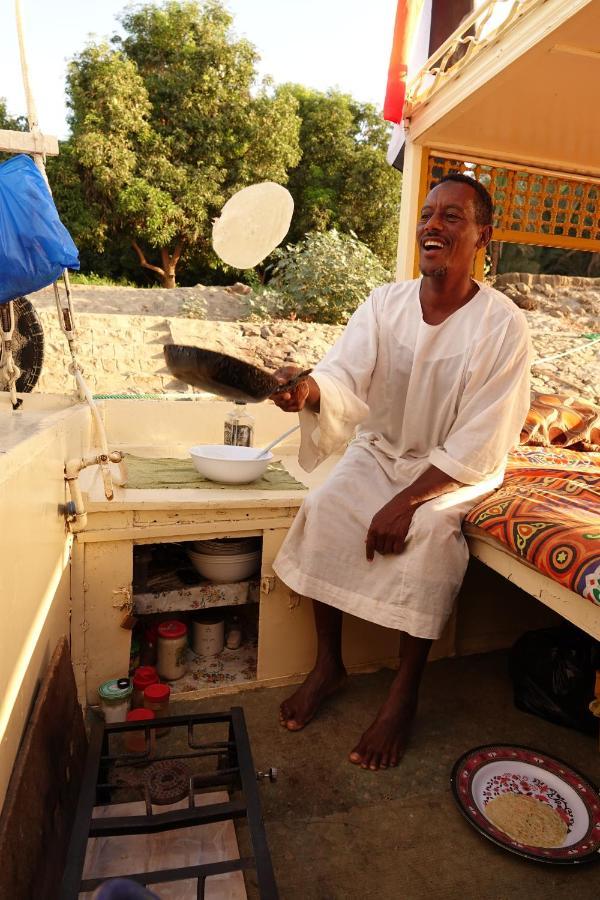Jj Jamaica Felucca Hotel Aswan Luaran gambar
