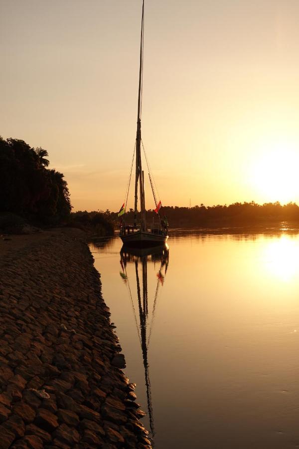 Jj Jamaica Felucca Hotel Aswan Luaran gambar